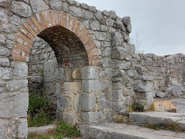 Monte Sabotino - Caverna delle 8 cannoniere